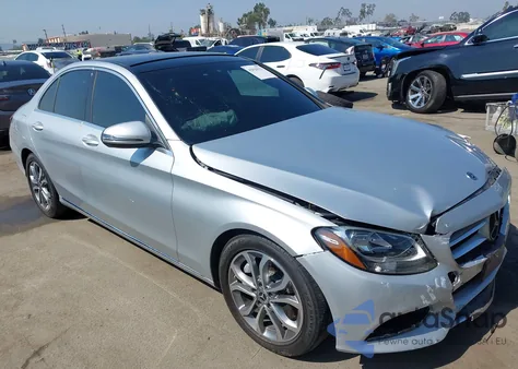 2018 Mercedes-Benz C 300 из США, поврежденный, VIN WDDWF4JB0JR403995